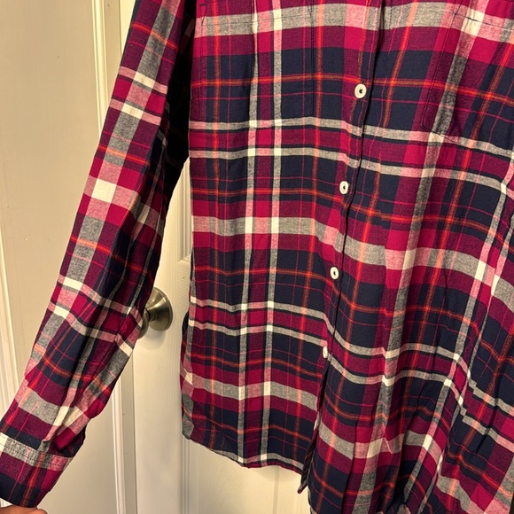 NWOT Woman’s Croft & Barrow Flannel Top - Picture 3 of 4